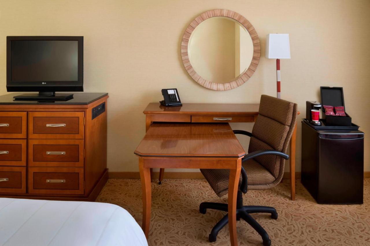 Toronto Airport Marriott Hotel Εξωτερικό φωτογραφία